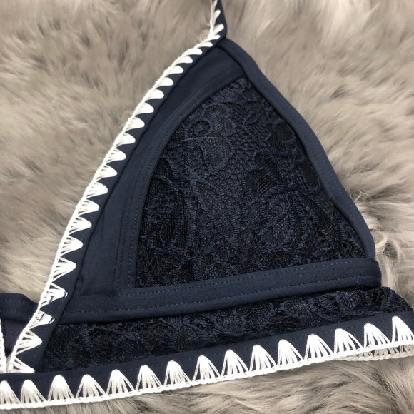 SunSeeker | Women's Classic Bikini Set | Navy & White | Size 6 - Picture 2 of 3